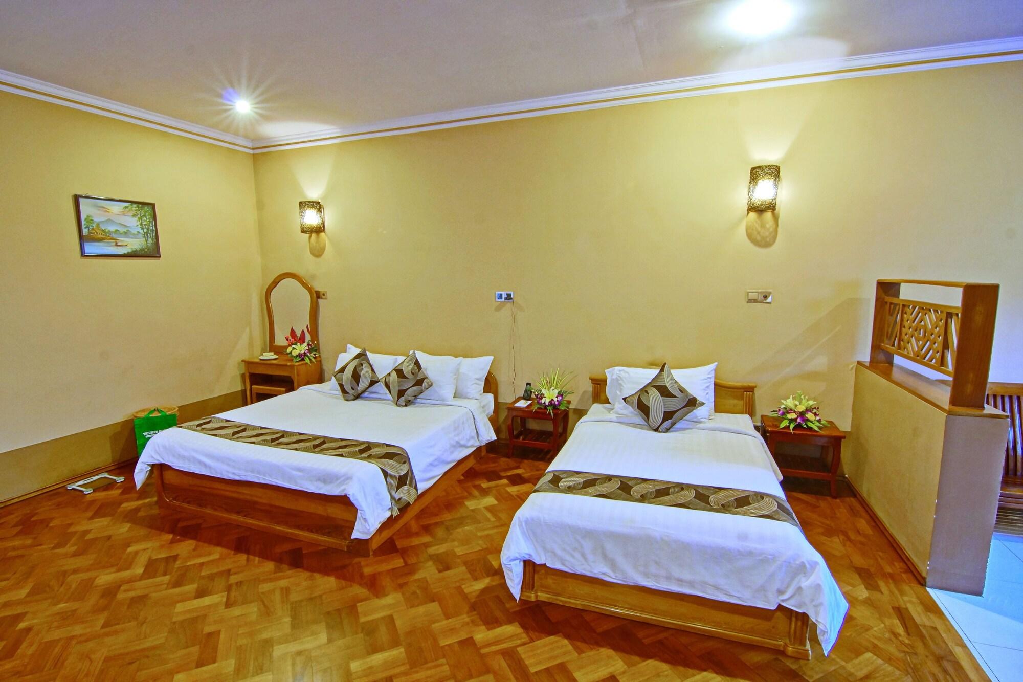 Triumph Hotel Mandalay Exterior foto