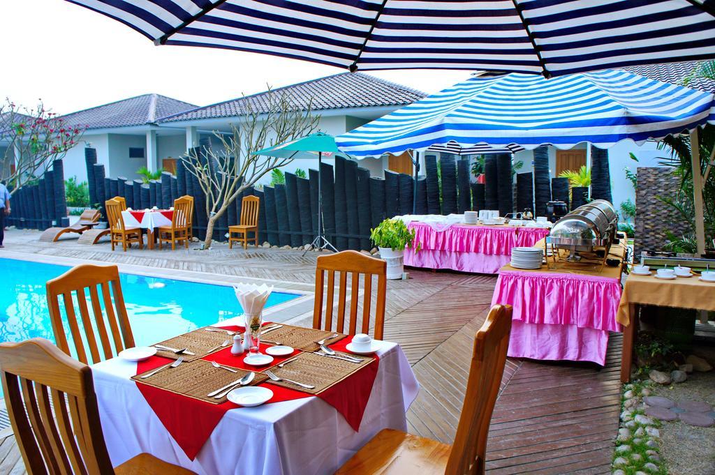 Triumph Hotel Mandalay Exterior foto